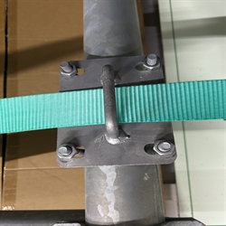 Plattenhalterung für 50 mm Band, für Wand/Pfosten 2½" und 70x70 mm. 
